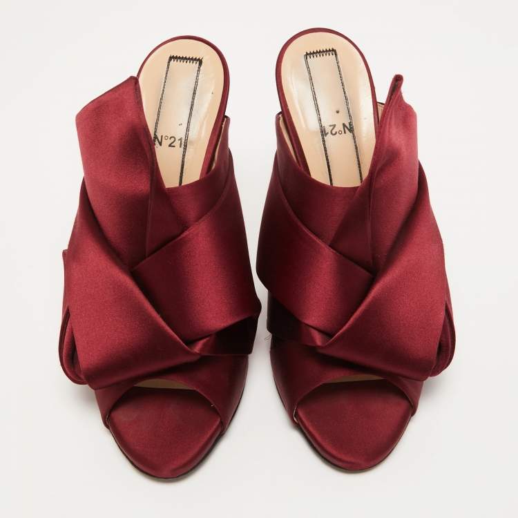 Pre Owned N°21 Burgundy Satin Ronny Pleated Mules Size 41