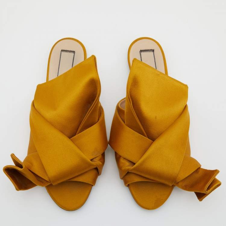 Pre Owned N°21 Mustard Yellow Satin Knot Flat Mules Size 37.5