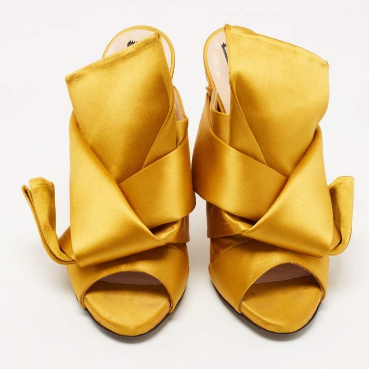 Pre Owned N°21 Mustard Yellow Satin Ronny Mules Size 40