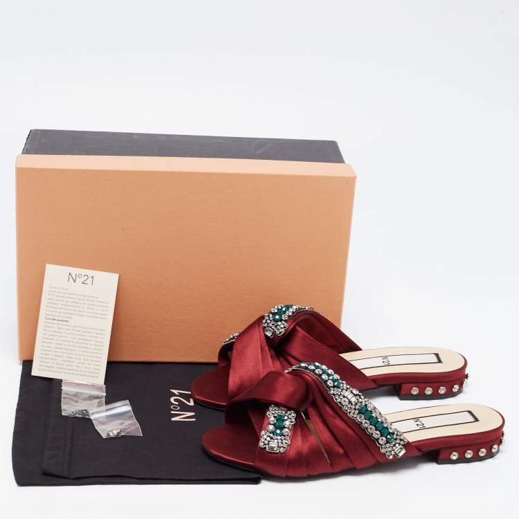 Pre Owned N21 Burgundy Satin Embellsihed Knotted Flat Slides Size 39