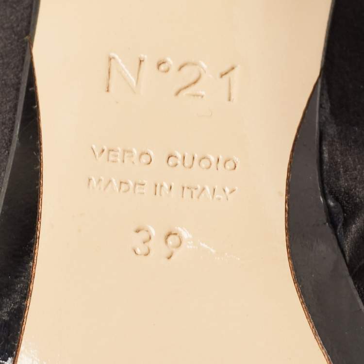 Pre Owned Nº21 Black Satin Crystal Embellishments Slides Size 39