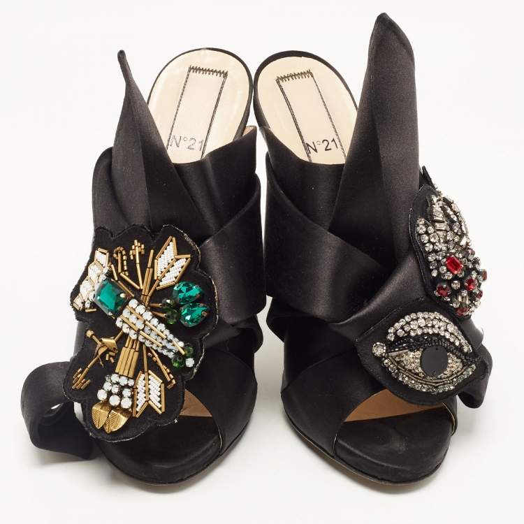 Pre Owned Nº21 Black Satin Crystal Embellishments Slides Size 39
