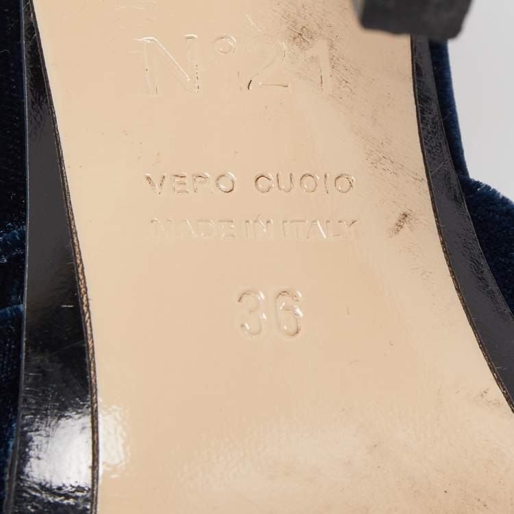 Pre Owned  N°21 Navy Blue Velvet Crystal Embellished Ankle Strap Sandals Size 36