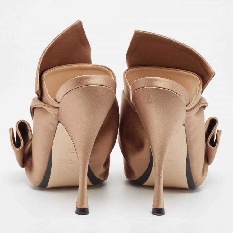 Pre Owned Nº21 Beige Gold Satin Raso Knot Peep Toe Mules Size 38.5