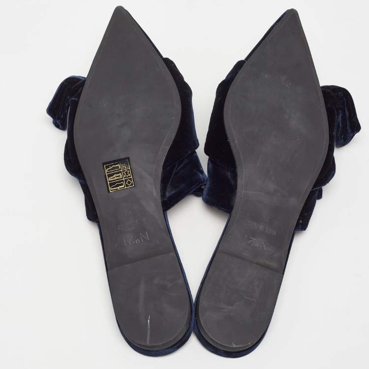 مملوكة مسبقًا N21 Navy Blue Velvet Knotted Flat Mules Size 39