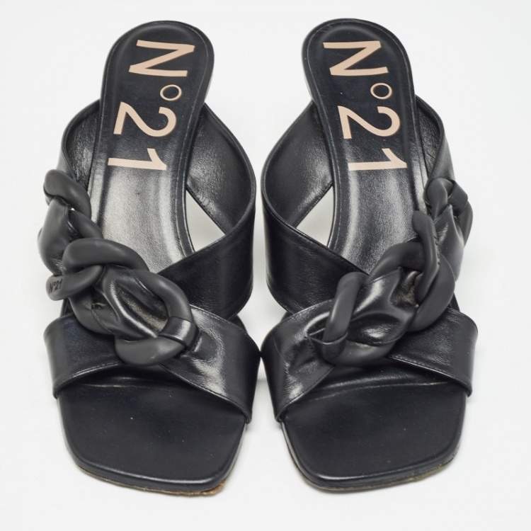 Pre Owned N°21 Black Leather Chain Detail Slide Sandals Size 41