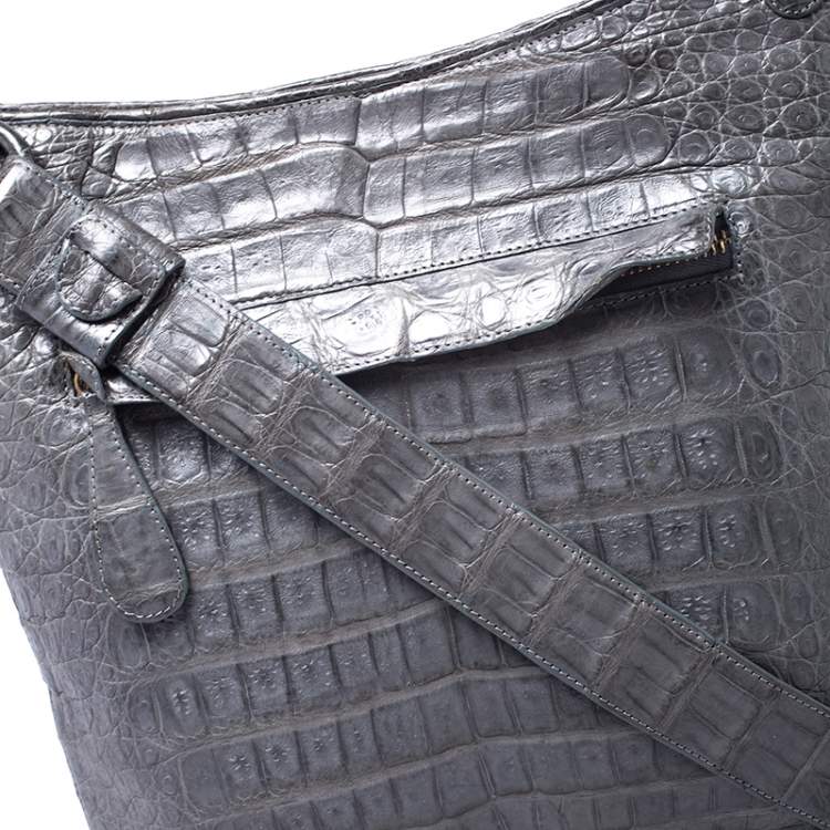 مملوكة مسبقًا Nancy Gonzalez Grey Crocodile Messenger Bag