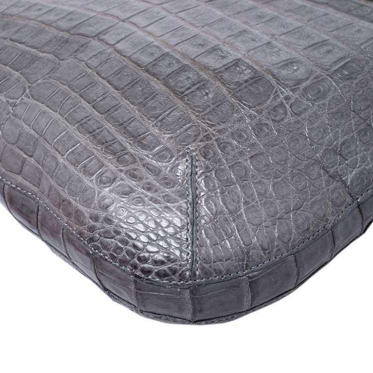 مملوكة مسبقًا Nancy Gonzalez Grey Crocodile Messenger Bag