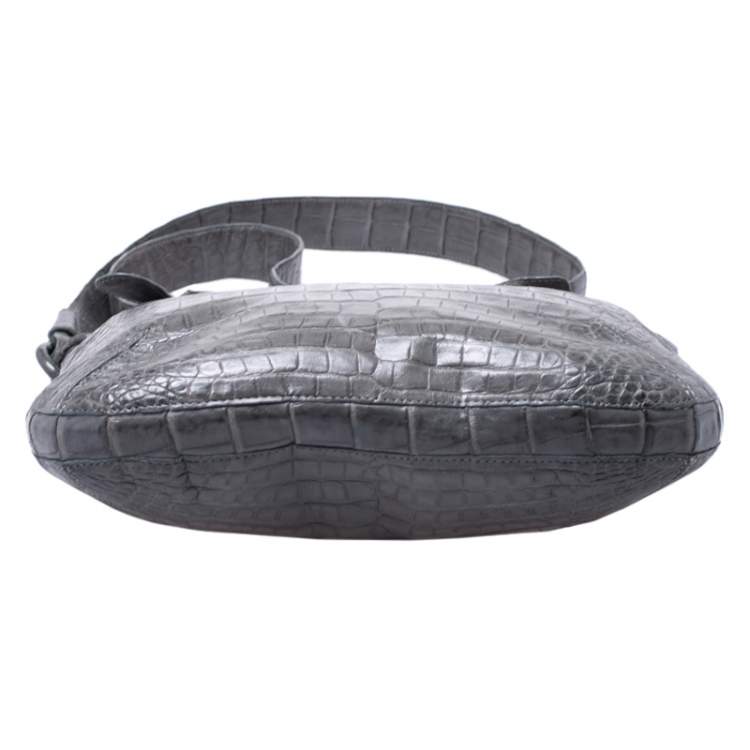 مملوكة مسبقًا Nancy Gonzalez Grey Crocodile Messenger Bag