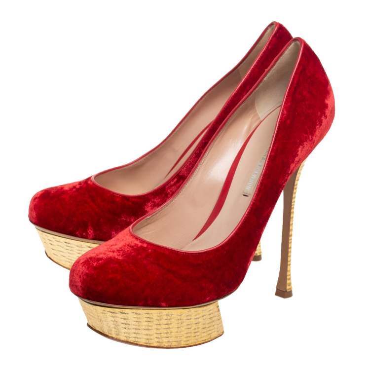 Pre Owned Nicholas Kirkwood Red/Gold Velvet Platform Pumps Size 40.5