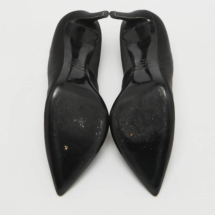 مملوكة مسبقًا Nicholas Kirkwood Black Satin Faux Pearl Detail Pumps Size 40