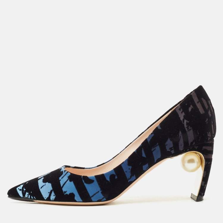 Pre Owned Nicholas Kirkwood Black/Blue Velvet Pearl Embellished Pumps Size 38.5