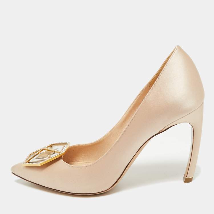 Pre Owned Nicholas Kirkwood Beige Satin Crystal Embellished Eden Pointed Toe Pumps Size 39.5