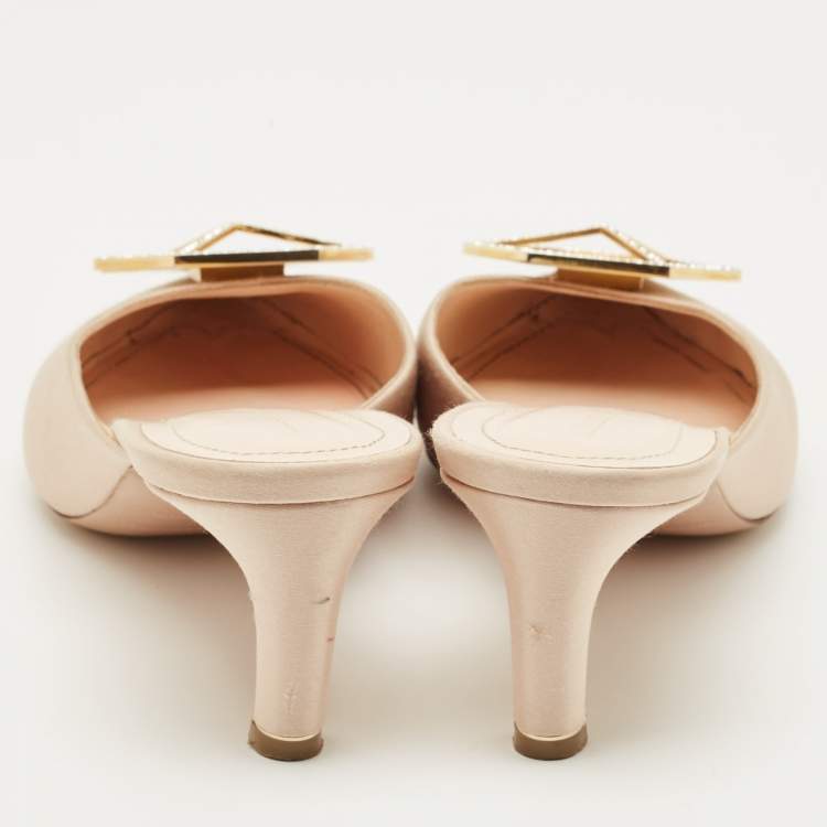 Pre Owned Nicholas Kirkwood Beige Satin Eden Crystals Embellished Mule Sandals Size 39