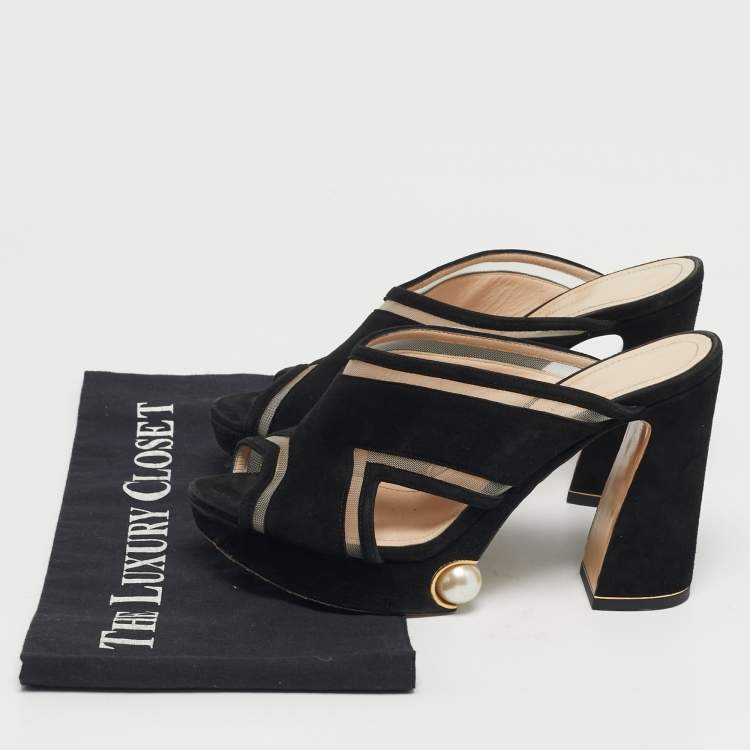 مملوكة مسبقًا Nicholas Kirkwood Size 37.5 Black Lace and Suede Pearl Embellished Platform Slide Sandals