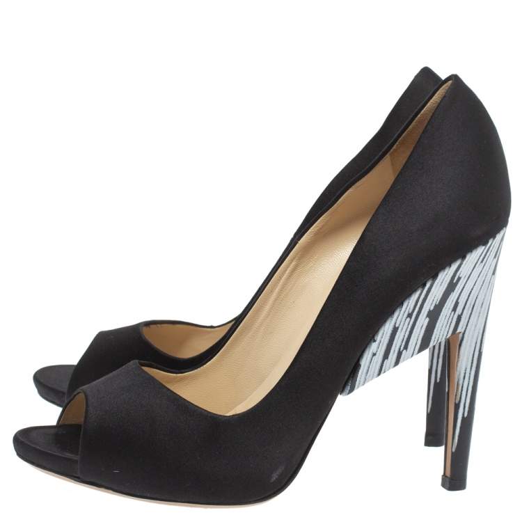 Pre Owned Nicholas Kirkwood Black/White Satin Peep Toe Pumps Size 39