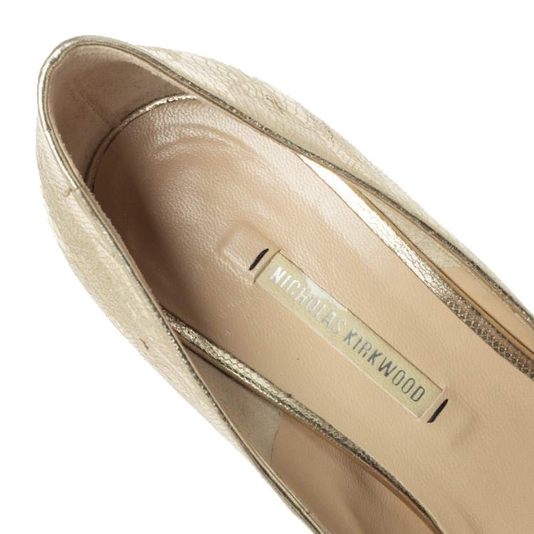 Pre Owned Nicholas Kirkwood Metallic Gold Floral Textured Leather Round Toe Platform Pumps Size 36.5 