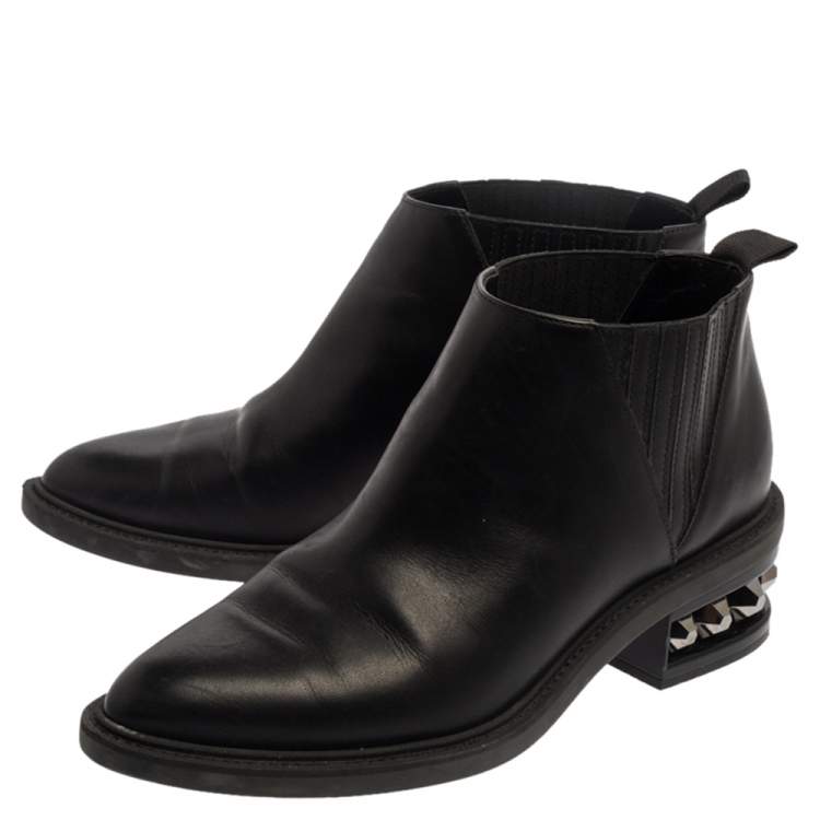 Pre Owned Nicholas Kirkwood Black leather Suzi Studded Ankle Boots Size 39