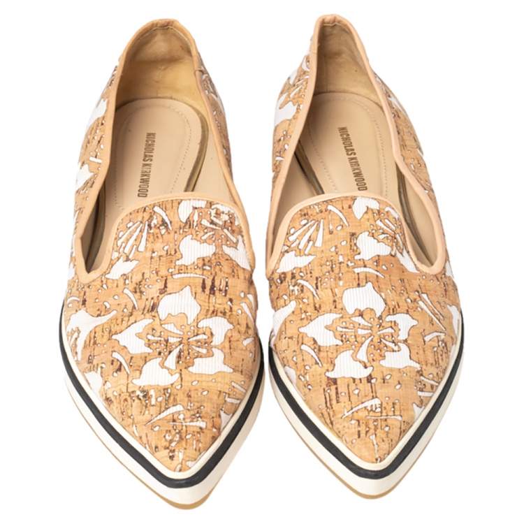 Pre Owned Nicholas Kirkwood Beige/White Cork And Fabric Pointed Toe Slip On Sneakers Size 39