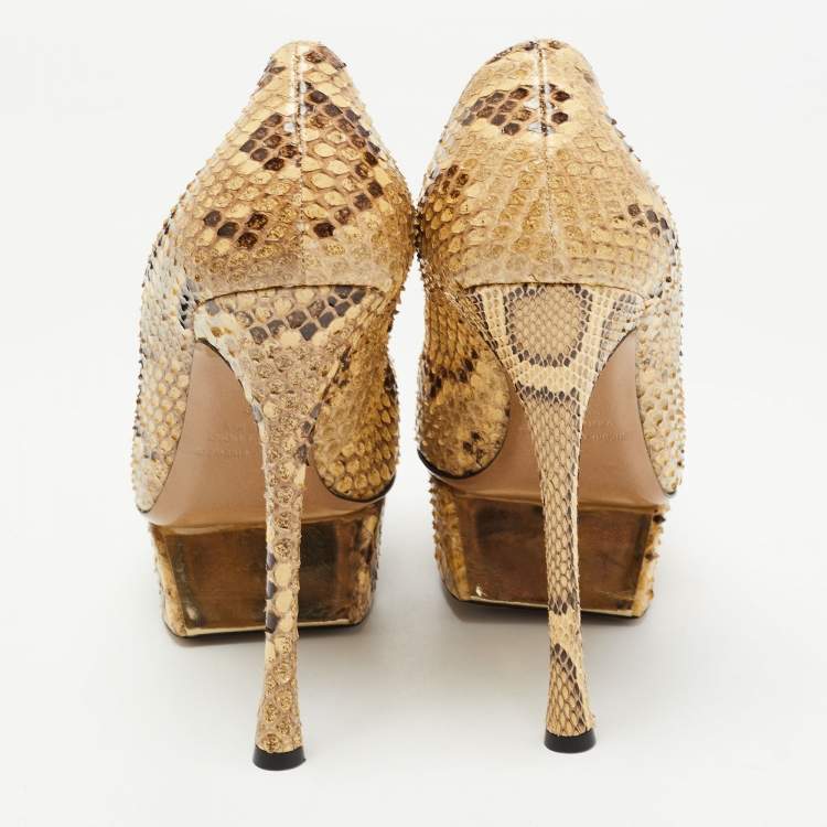 Pre Owned Nicholas Kirkwood Cream/Brown Python Leather Platform Pumps Size 39