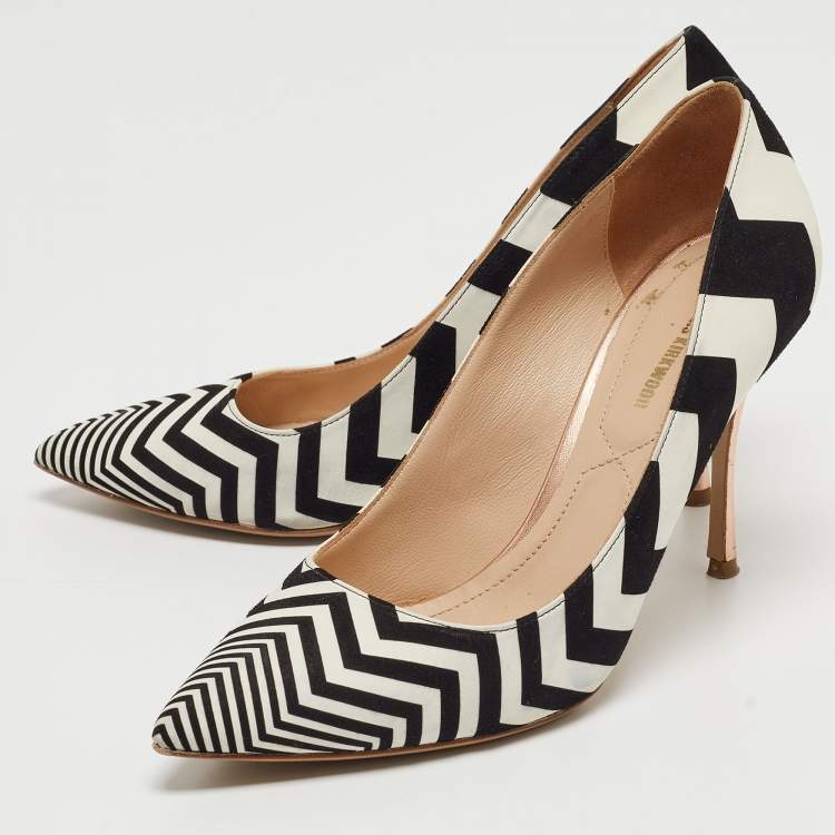 Pre Owned Nicholas Kirkwood Black/White Suede and Leather Pointed Toe Pumps Size 37.5