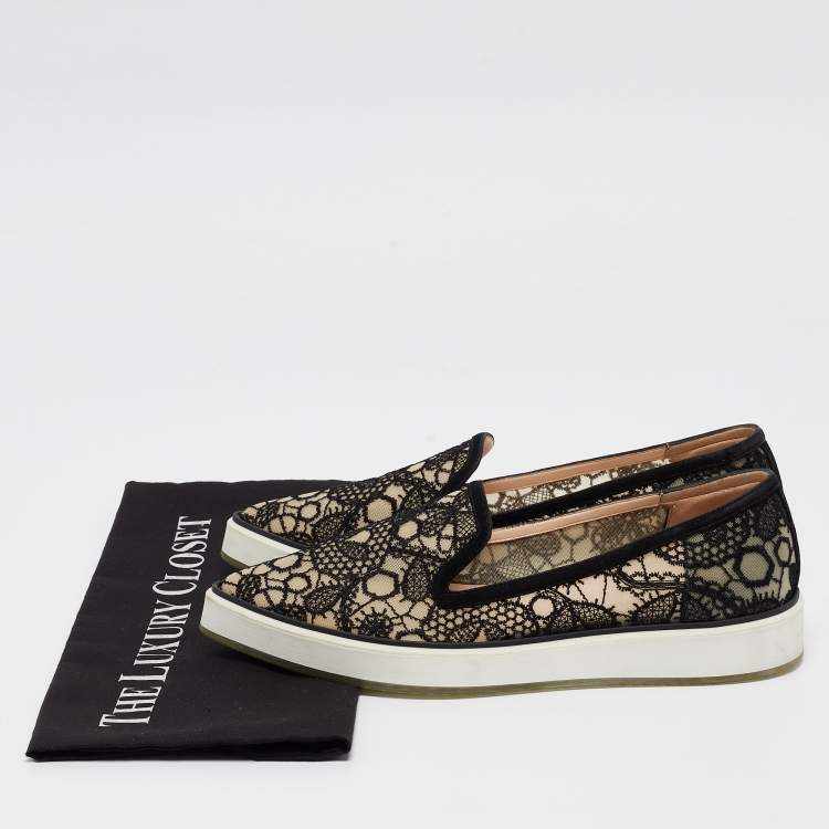 Pre Owned Nicholas Kirkwood Black/Beige Lace and Mesh Alona  Smoking Slipper Size 37.5