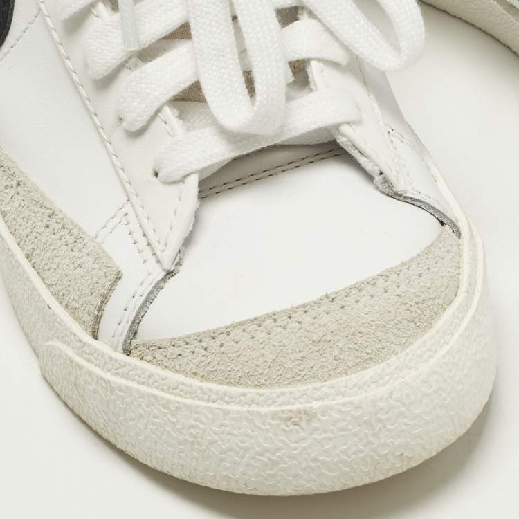 Pre Owned Nike Blazer Mid sacai Size 38 White Leather and Suede High Top Sneakers