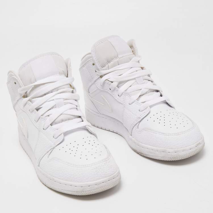 Pre Owned Air Jordans White Leather Air Jordan 1 Triple White Sneakers Size 40
