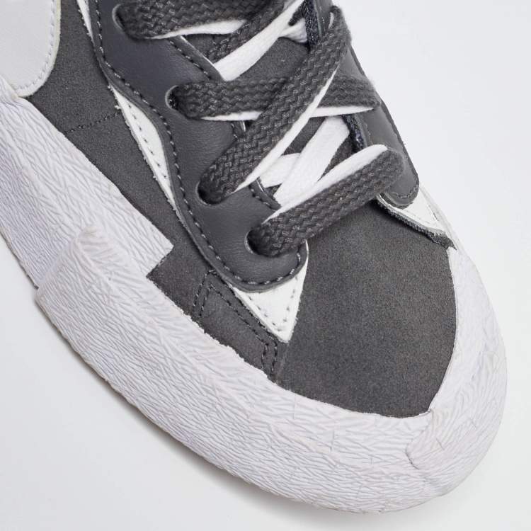 Pre Owned Nike x Sacai Grey Suede Blazer Low Iron Grey Sneakers Size 40