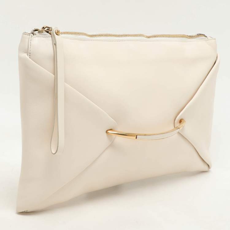 Pre Owned Nina Ricci Cream Leather Clutch