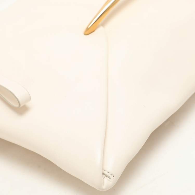 Pre Owned Nina Ricci Cream Leather Clutch