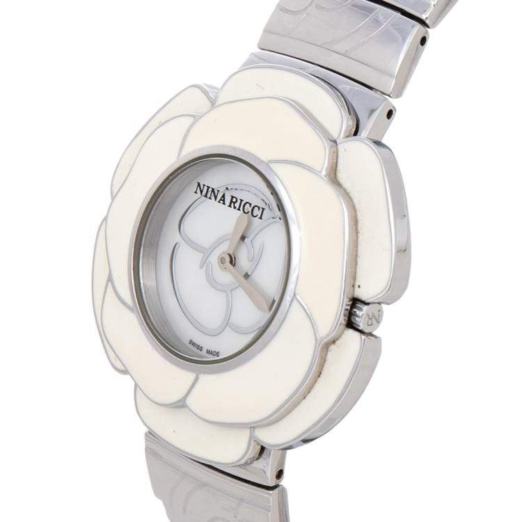 Pre Owned Nina Ricci Mother Of Pearl Enamel Camellia Motif Stainless Steel N051002SM Women's Wristwatch 40 mm