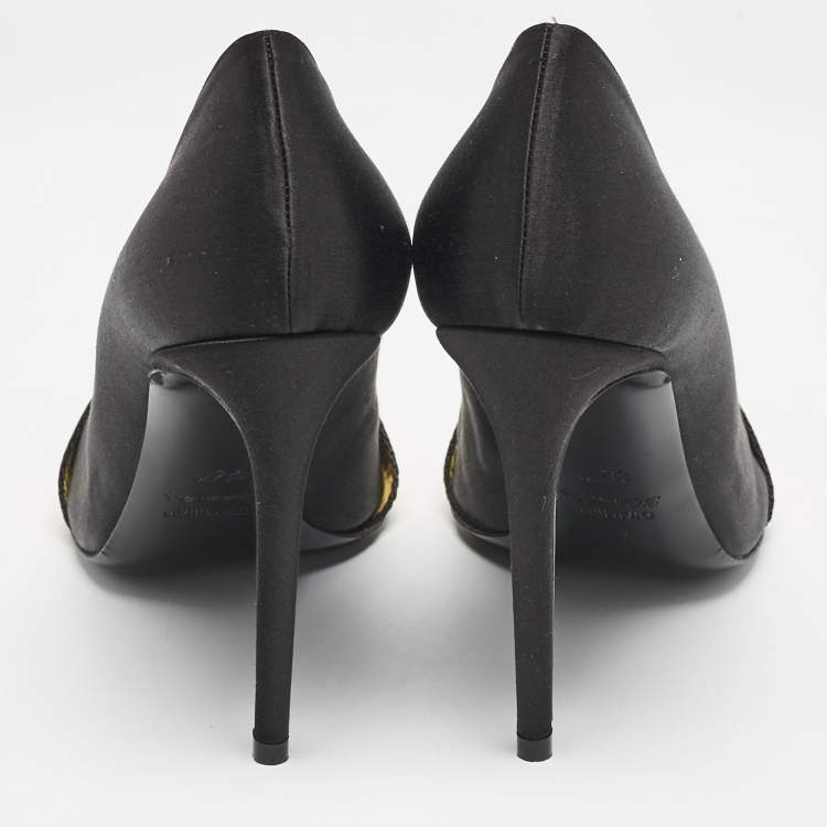 Pre Owned Off-White Black/Yellow Satin Commercial Bow Pumps Size 40