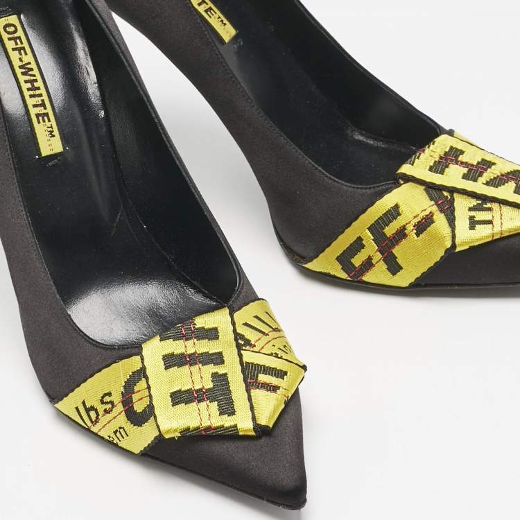Pre Owned Off-White Black/Yellow Satin Commercial Bow Pumps Size 40