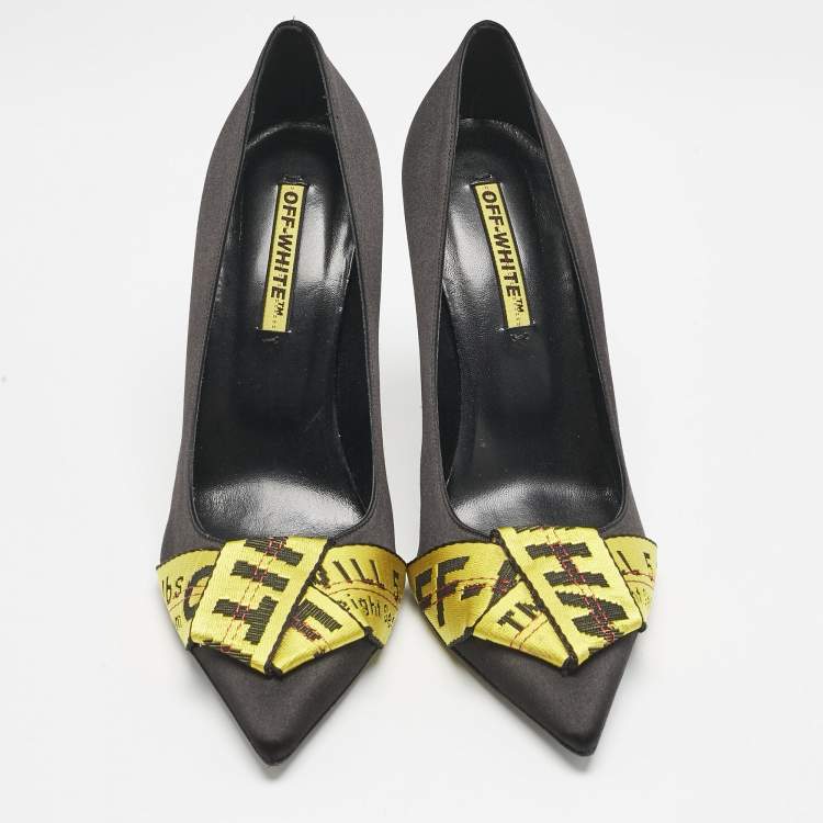 Pre Owned Off-White Black/Yellow Satin Commercial Bow Pumps Size 40