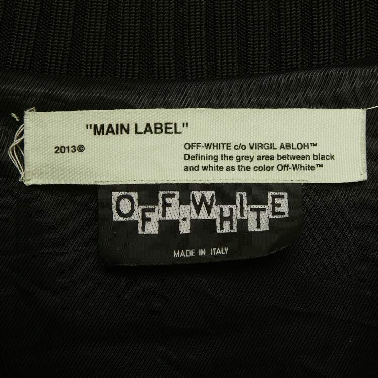 مملوكة مسبقًا Off-White Black Rose and Arrow Embroidered Satin Bomber Jacket S