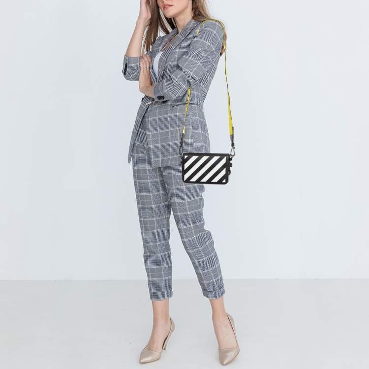 Pre Owned Off-White Black/White Diagonal Print Leather Mini Binder Clip Crossbody Bag