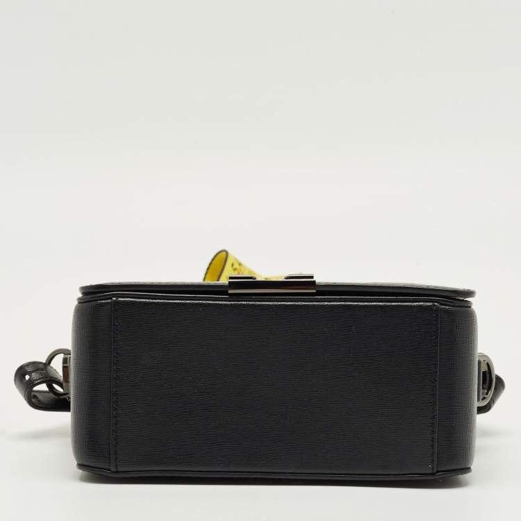 Pre Owned Off-White Black/White Diagonal Print Leather Binder Clip Crossbody Bag