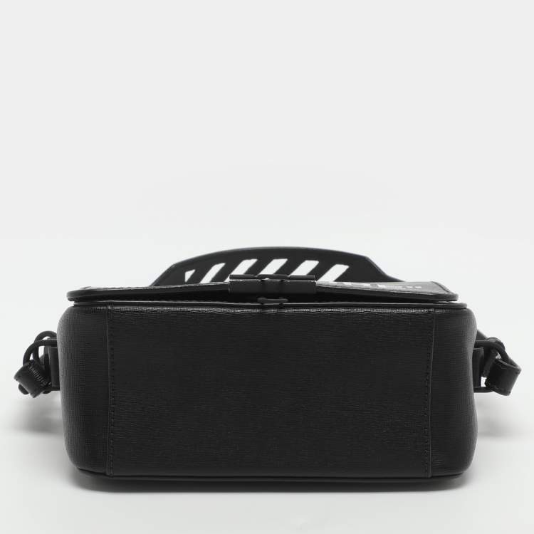 Pre Owned Off-White Sculpture Binder Clip Black Leather Crossbody Bag