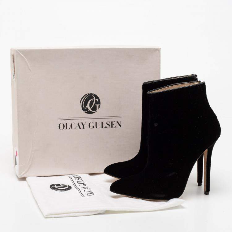 Pre Owned Olcay Gulsen Black Velvet Pointed Toe Ankle Boots Size 37