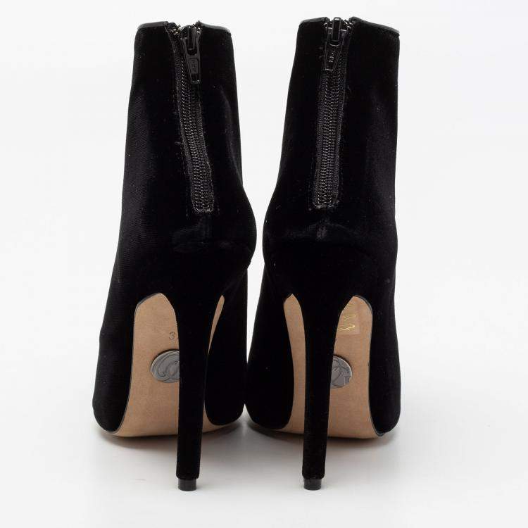 Pre Owned Olcay Gulsen Black Velvet Pointed Toe Ankle Boots Size 37