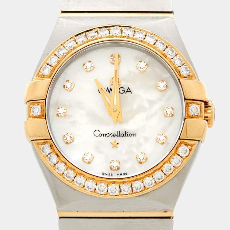 Pre Owned Omega Mother Of Pearl 18K Yellow Gold Stainless Steel Diamond Constellation 123.20.27.60.55.004 Women's Wristwatch 27 mm