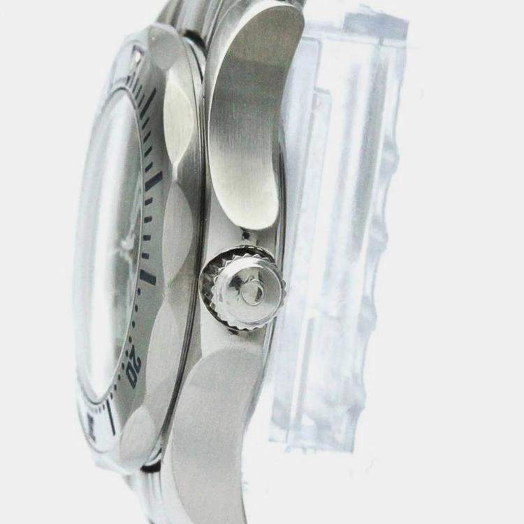 Pre Owned Omega Green Stainless Steel Seamaster 2584.41 Quartz Women's Wristwatch 29 mm