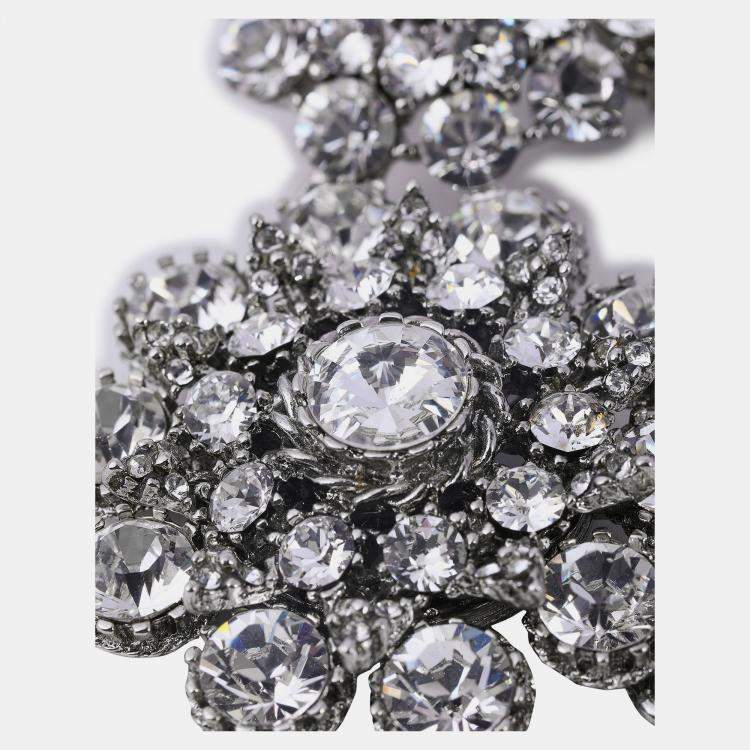 Pre Owned Oscar De La Renta Metal Necklace