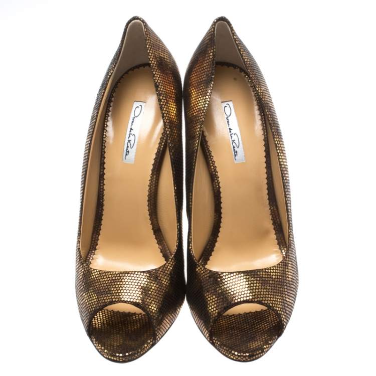 Pre Owned Oscar de la Renta Metallic Bronze Leather Romana Cork Wedge Peep Toe Pumps Size 40
