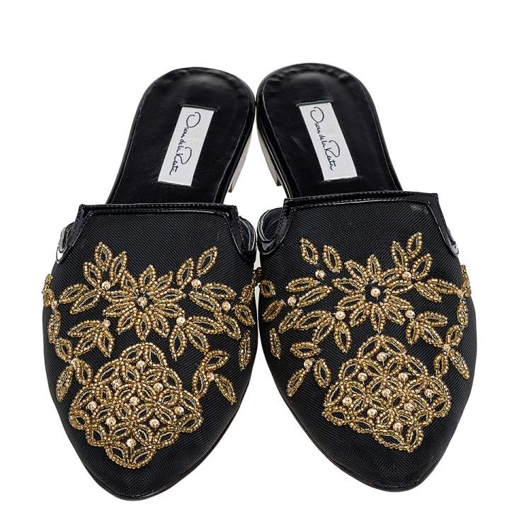 Pre Owned Oscar de la Renta Black/Gold Mesh Embellished Mules Size 41