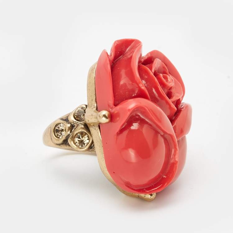 Pre Owned Oscar de la Renta  Rose Red Amaranth Gold Tone Ring Size 55