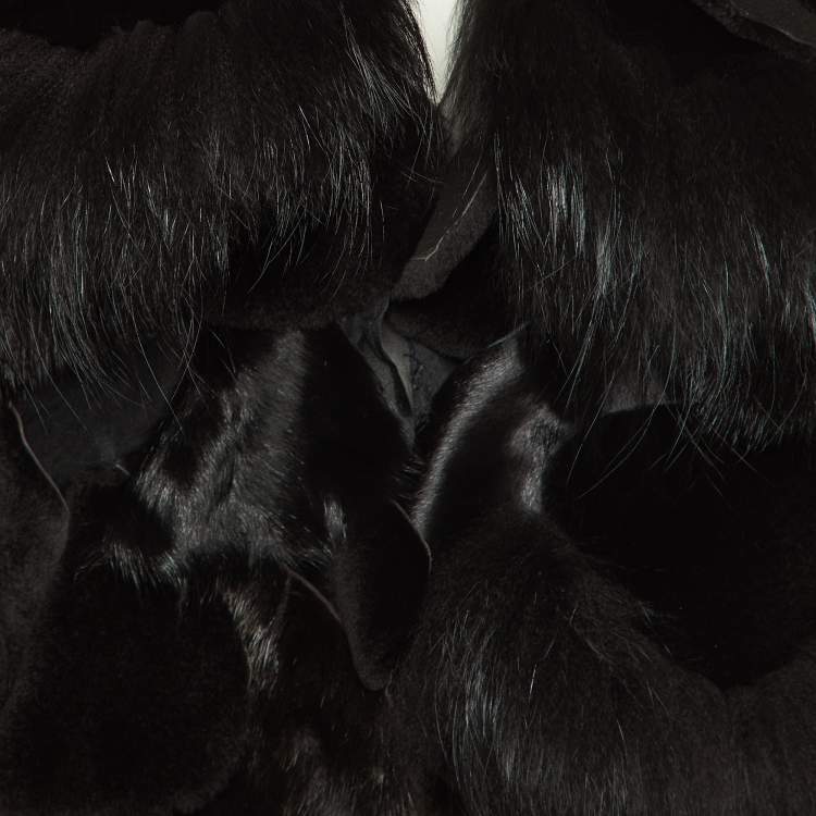 مملوكة مسبقًا Oscar de la Renta Black Fur Detail Satin Sleeveless Coat L
