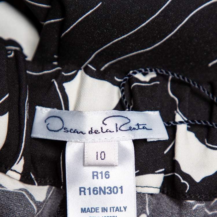 Pre Owned Oscar de la Renta Monochrome Floral Printed Silk Tapered Leg Pants M