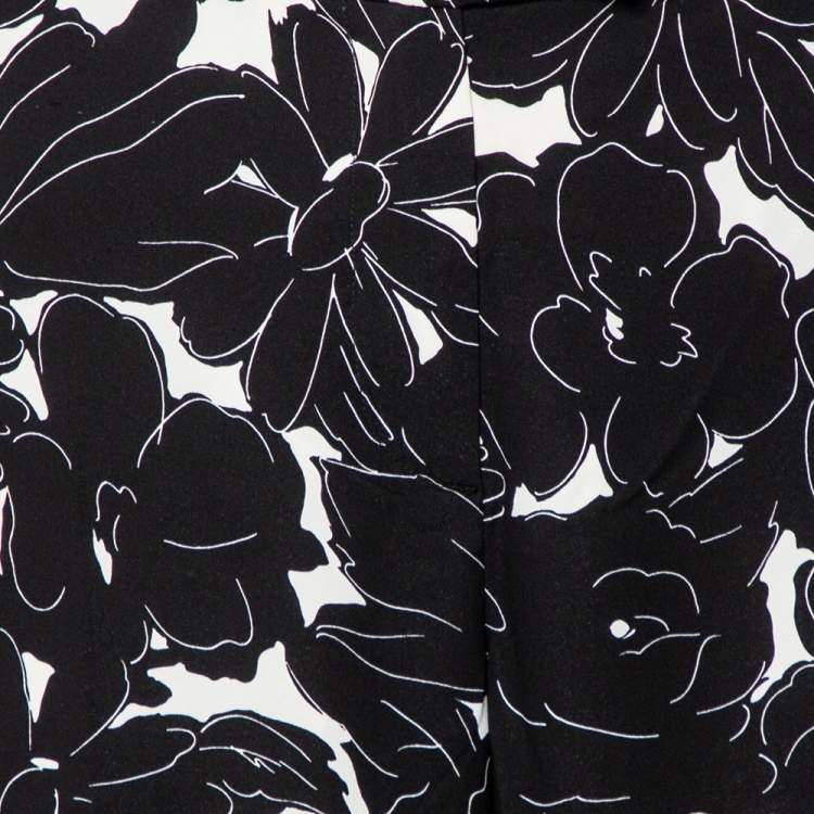 Pre Owned Oscar de la Renta Monochrome Floral Printed Silk Tapered Leg Pants M